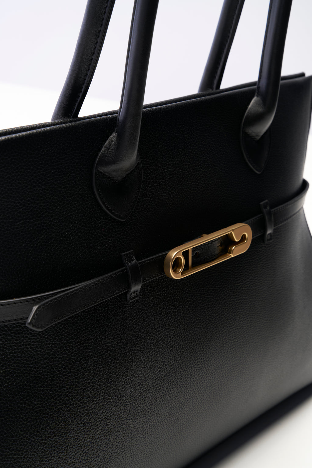 Tote bag in leather with Safty Pin/Belt detail