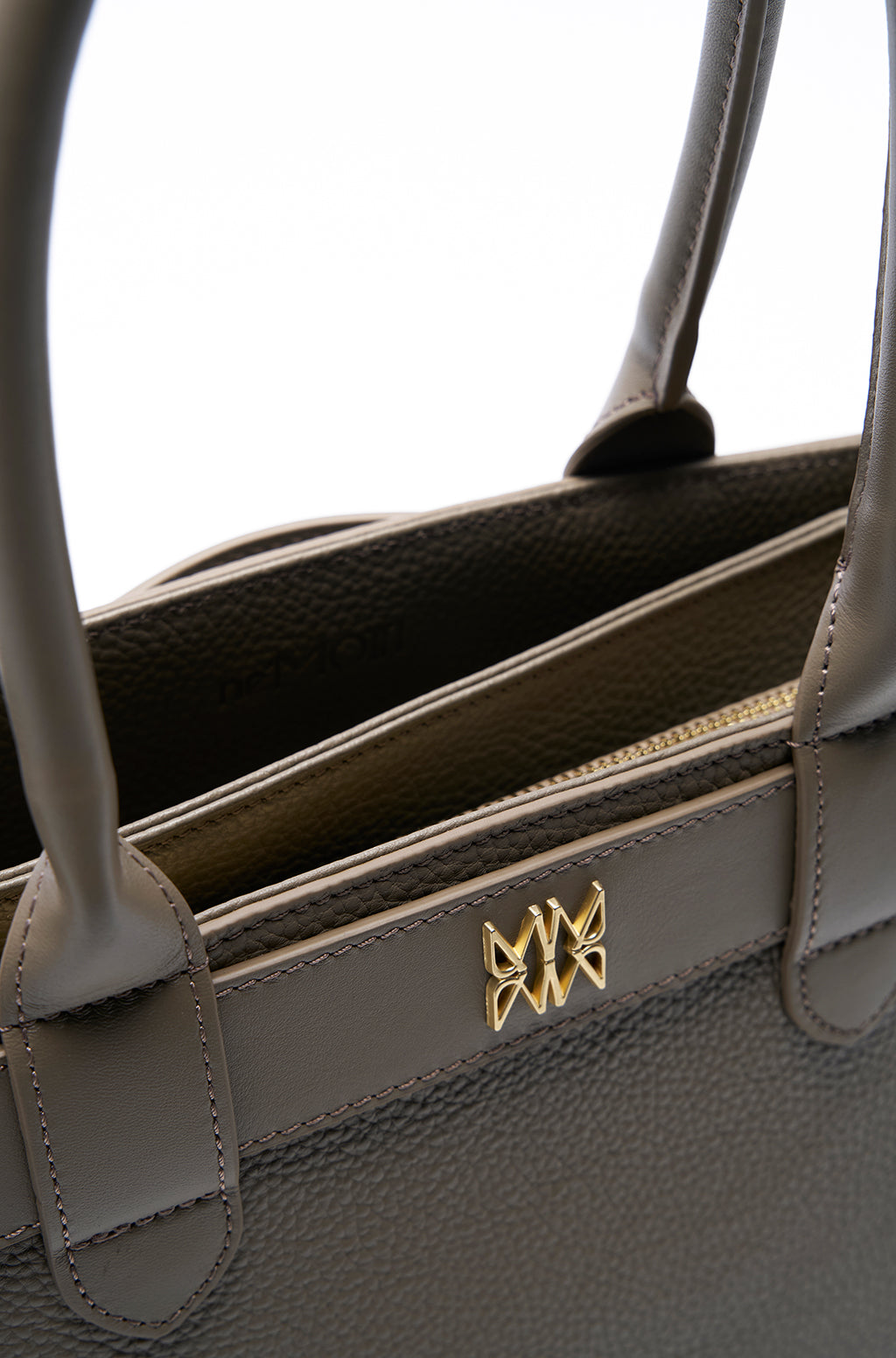 Tote bag in leather with belt detail