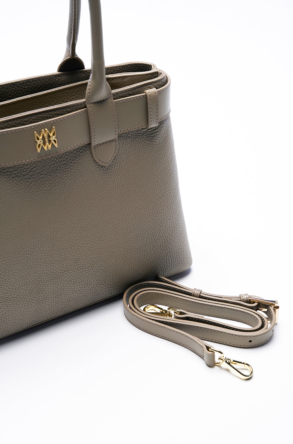 Tote bag in leather with belt detail