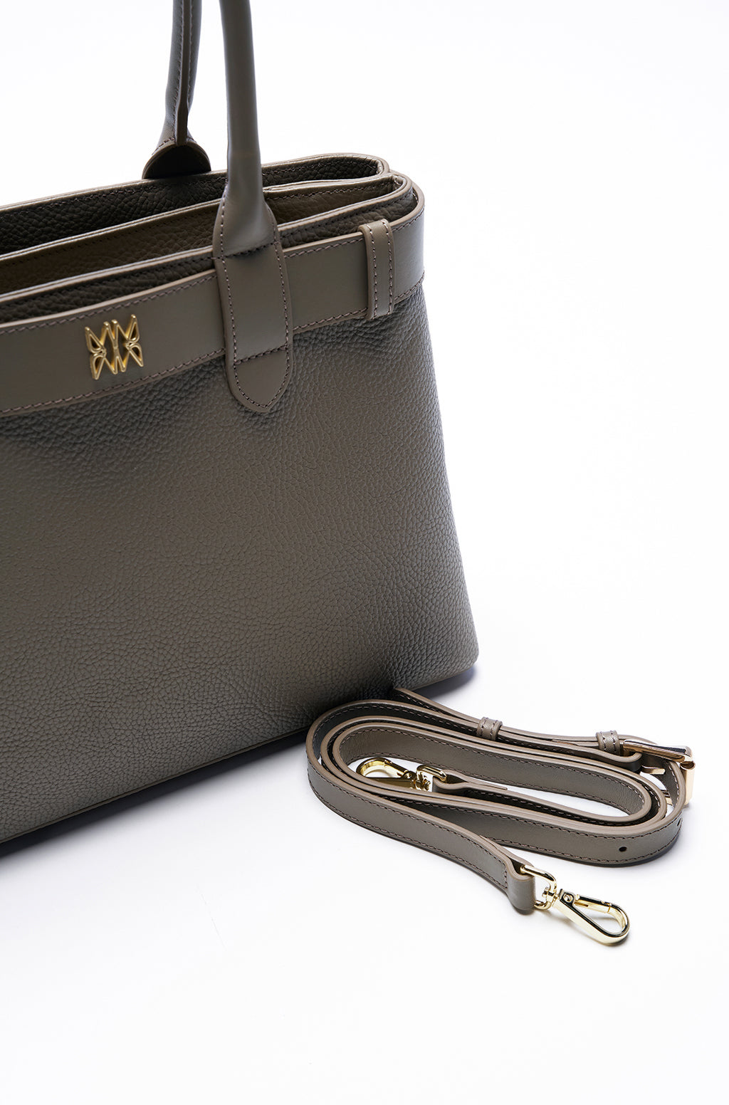 Tote bag in leather with belt detail