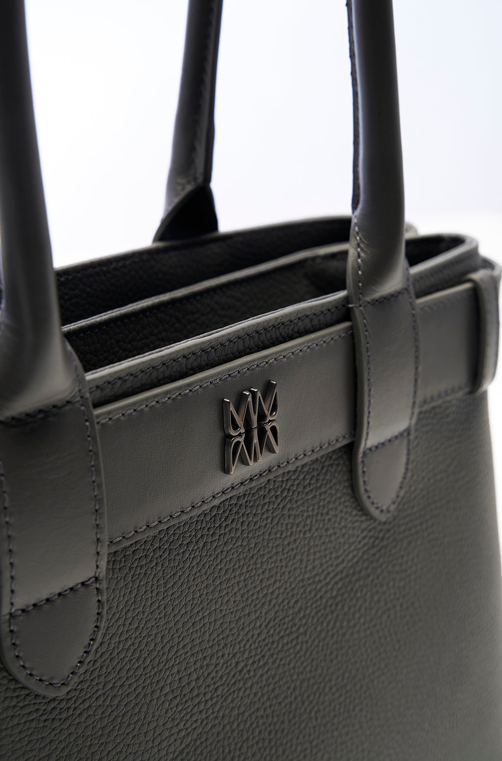 Tote bag in leather with belt detail