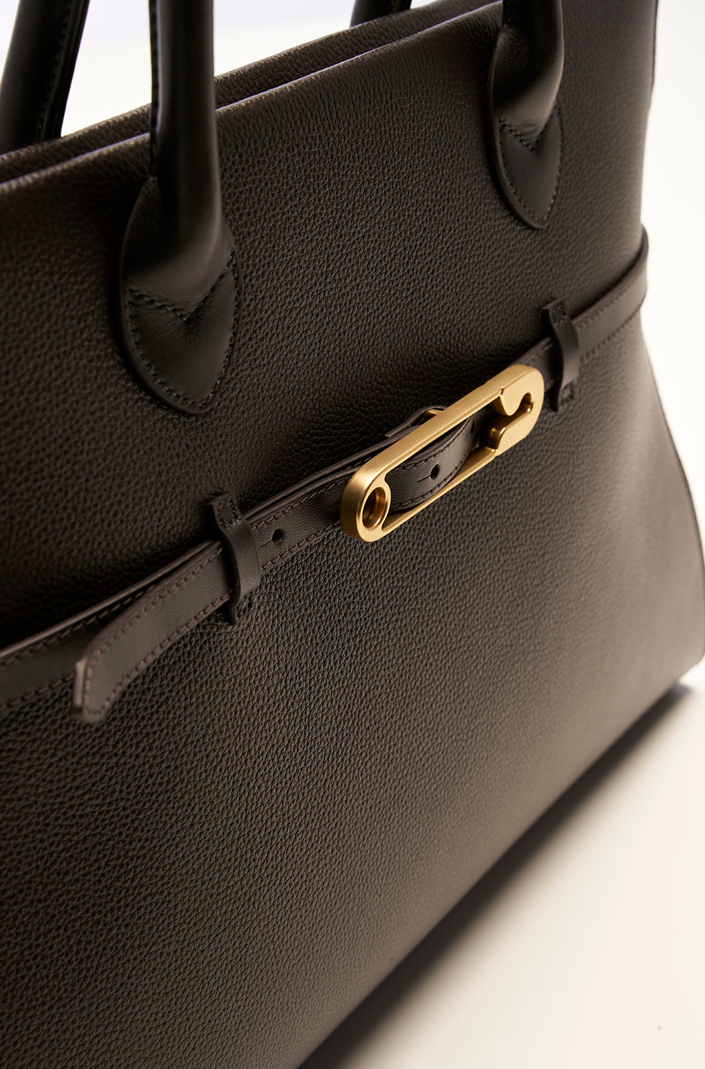 Tote bag in leather with Safty Pin/Belt detail
