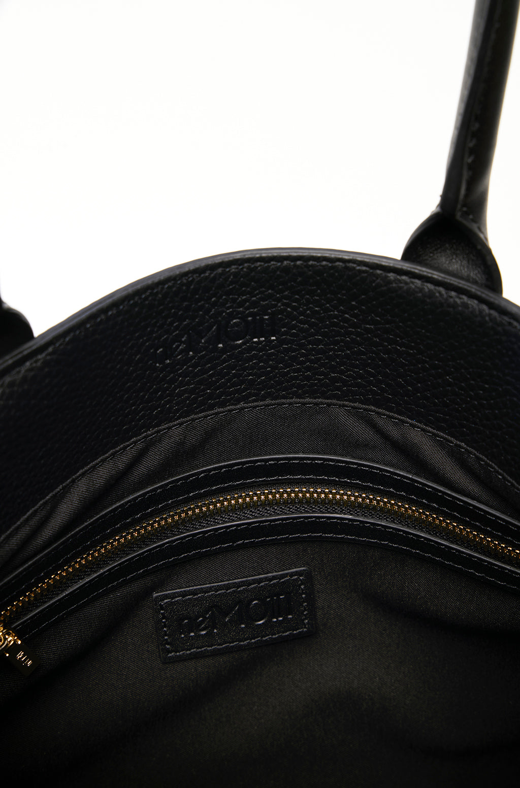 Tote bag in leather with belt detail