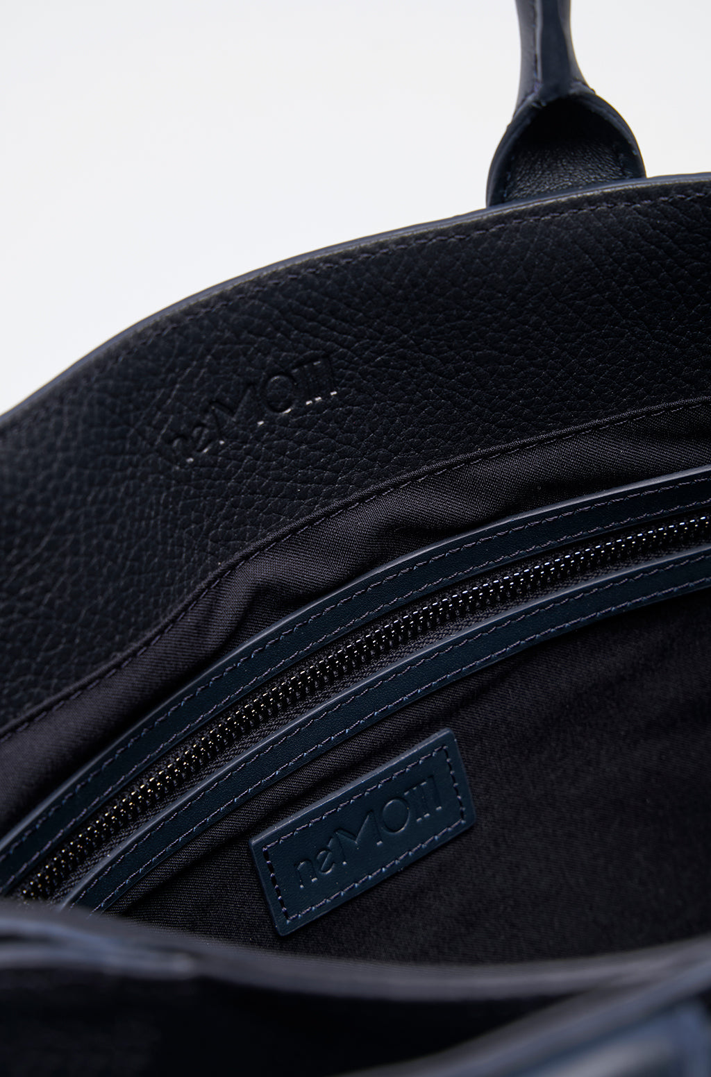 Tote bag in leather with belt detail