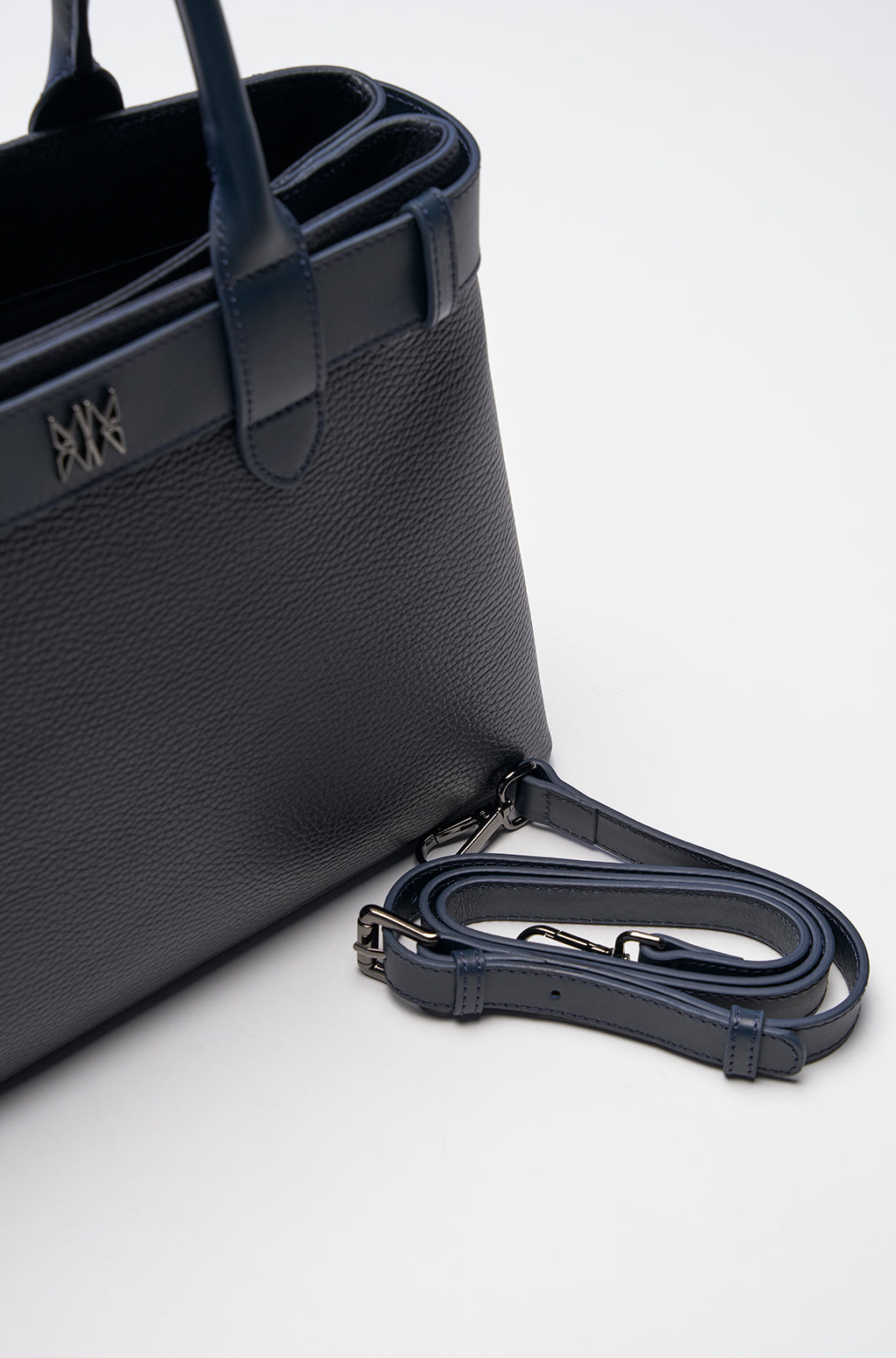 Tote bag in leather with belt detail